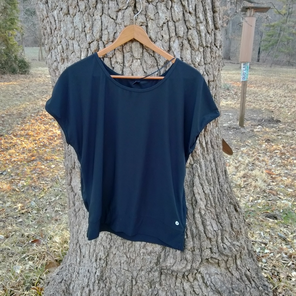 ⬇️ Price Drop!⬇️Reflex Cut Out Back in size M